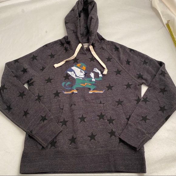 University of Notre Dame Fighting Irish gray with green stars logo hoodie - Picture 4 of 8